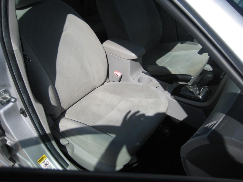 Toyota Corolla Vehicle Image 13