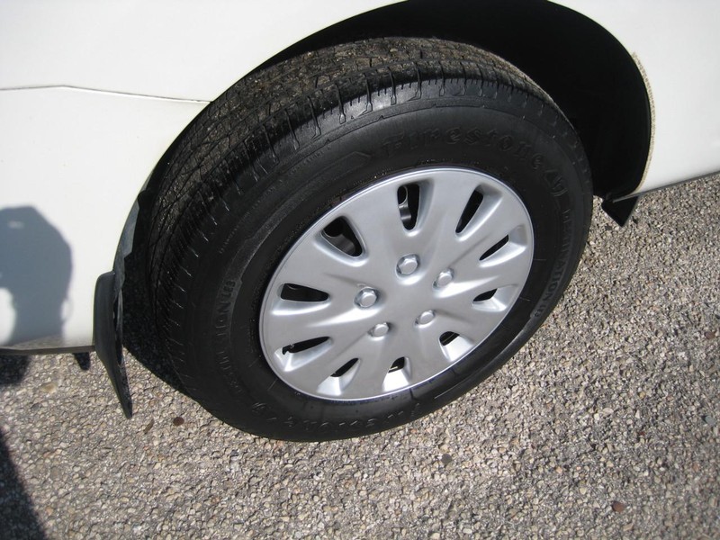 Nissan Rogue Vehicle Full-screen Gallery Image 10