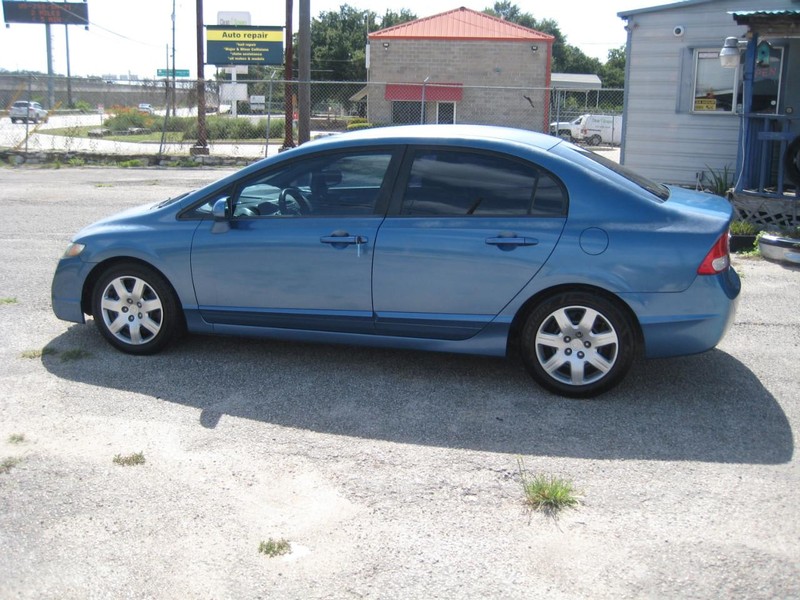 Honda Civic Vehicle Image 02