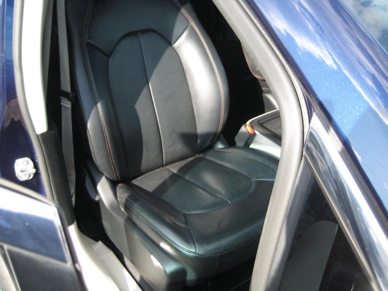 Chrysler Pacifica Vehicle Full-screen Gallery Image 13
