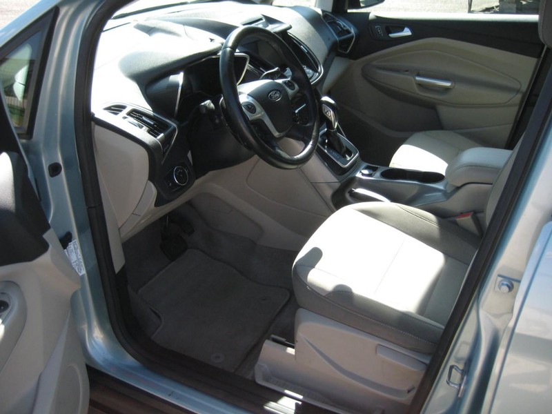 Ford C-Max Hybrid Vehicle Image 08