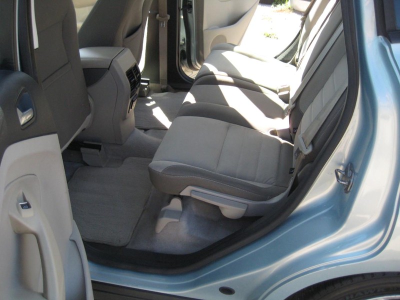 Ford C-Max Hybrid Vehicle Image 14