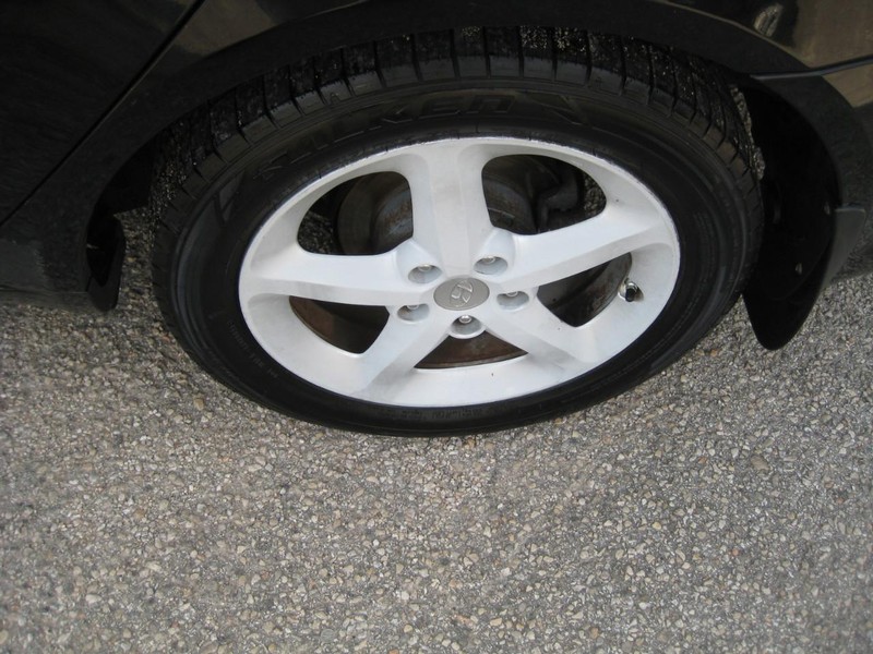 Hyundai Sonata Vehicle Full-screen Gallery Image 09