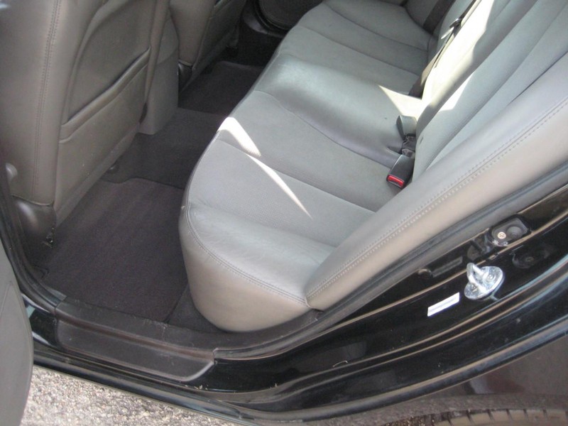 Hyundai Sonata Vehicle Full-screen Gallery Image 17