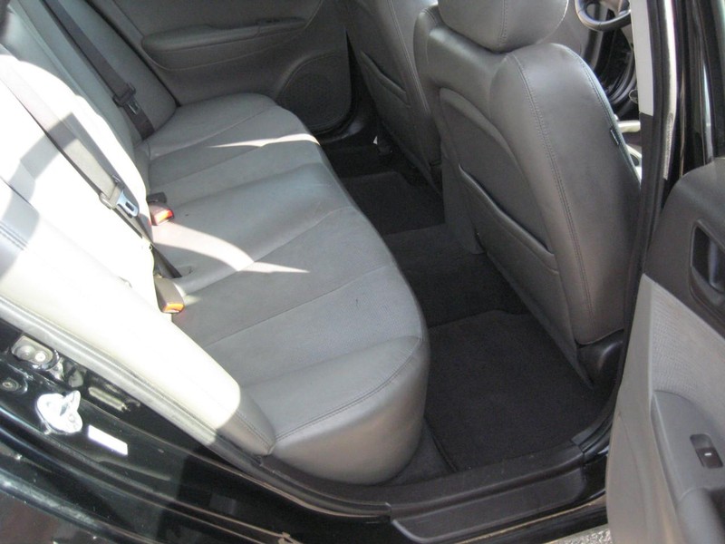 Hyundai Sonata Vehicle Full-screen Gallery Image 18