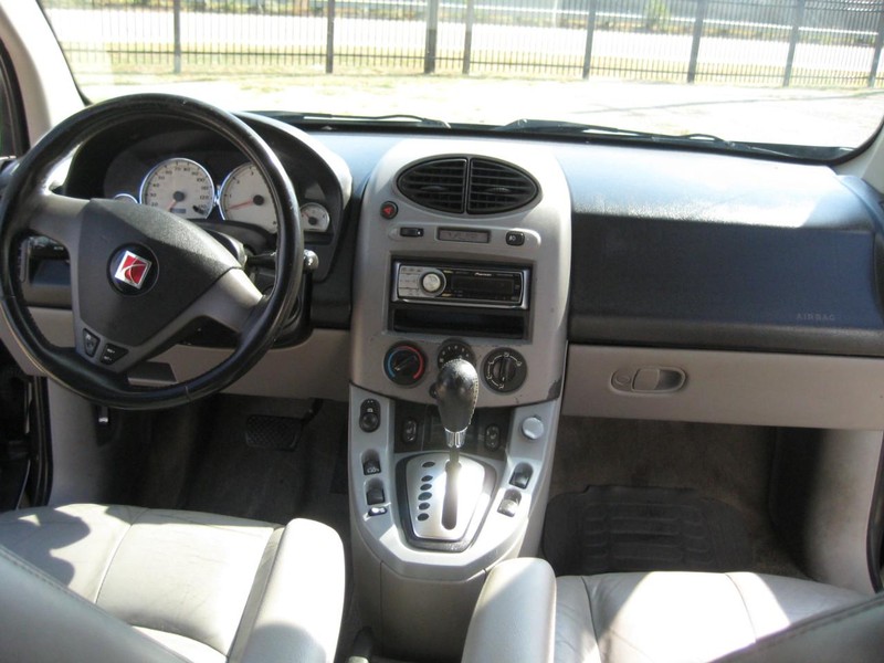 Saturn VUE Vehicle Full-screen Gallery Image 19