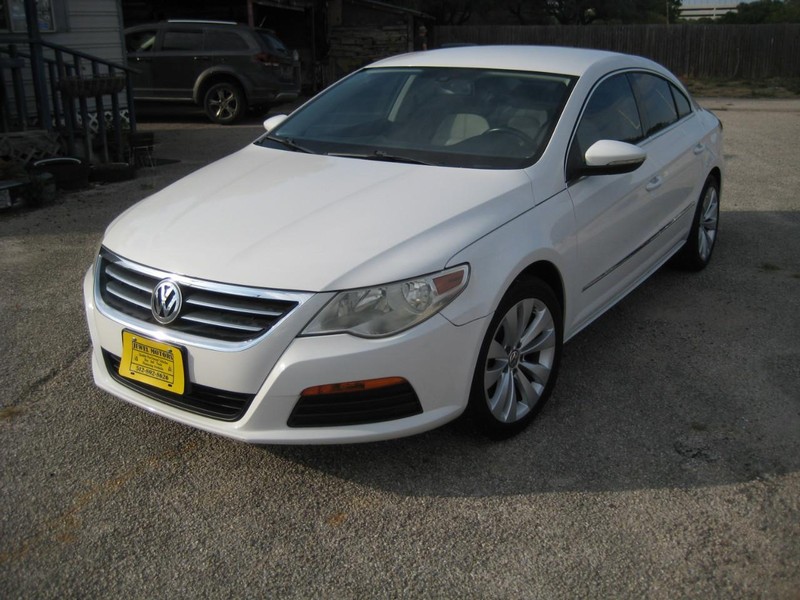 Volkswagen CC Vehicle Full-screen Gallery Image 07