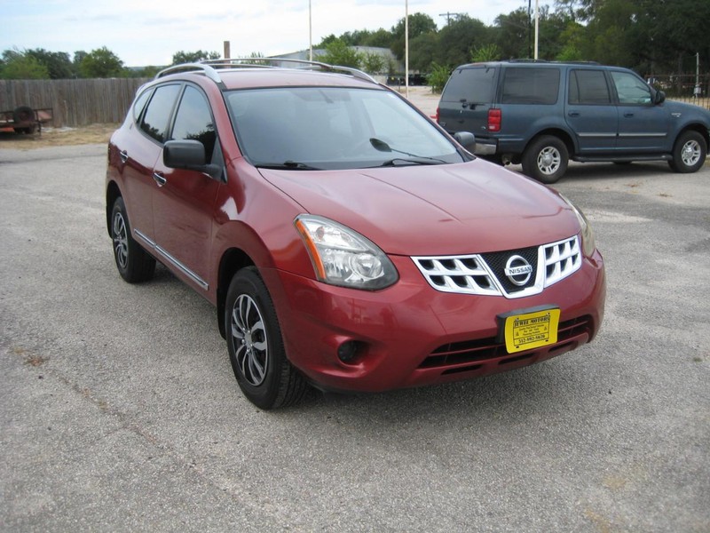 Nissan Rogue Vehicle Image 06