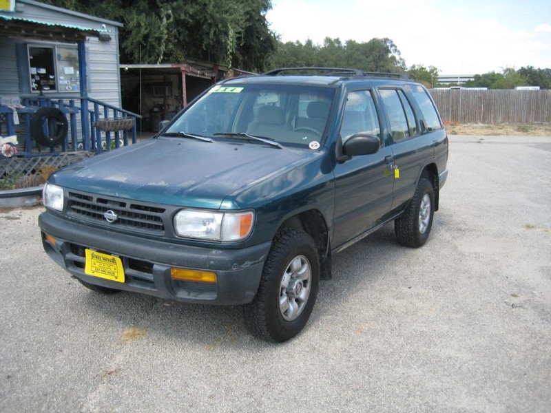 Nissan Pathfinder Vehicle Full-screen Gallery Image 06