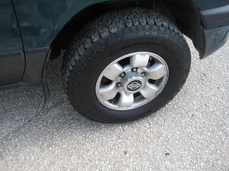Nissan Pathfinder Vehicle Full-screen Gallery Image 10