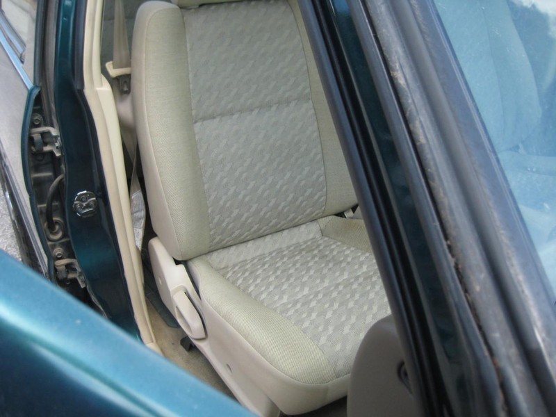 Nissan Pathfinder Vehicle Full-screen Gallery Image 12