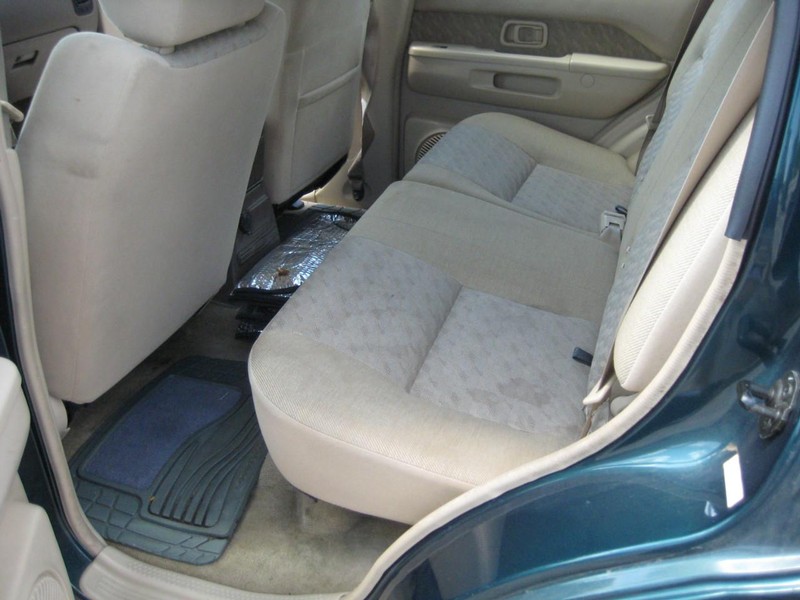 Nissan Pathfinder Vehicle Full-screen Gallery Image 13