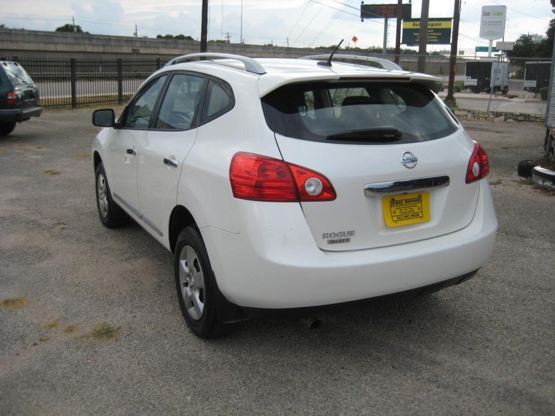 Nissan Rogue Vehicle Image 03