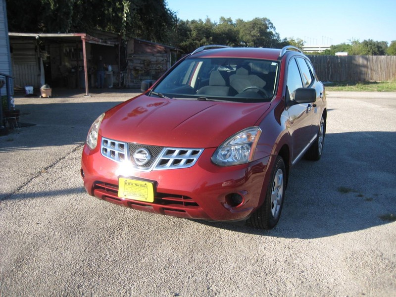 Nissan Rogue Vehicle Image 06