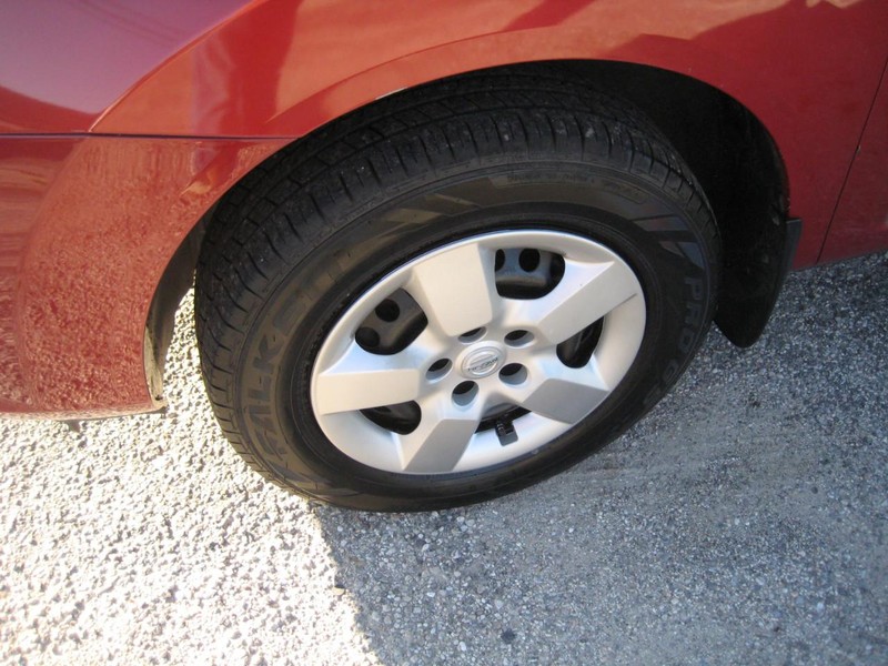 Nissan Rogue Vehicle Image 07