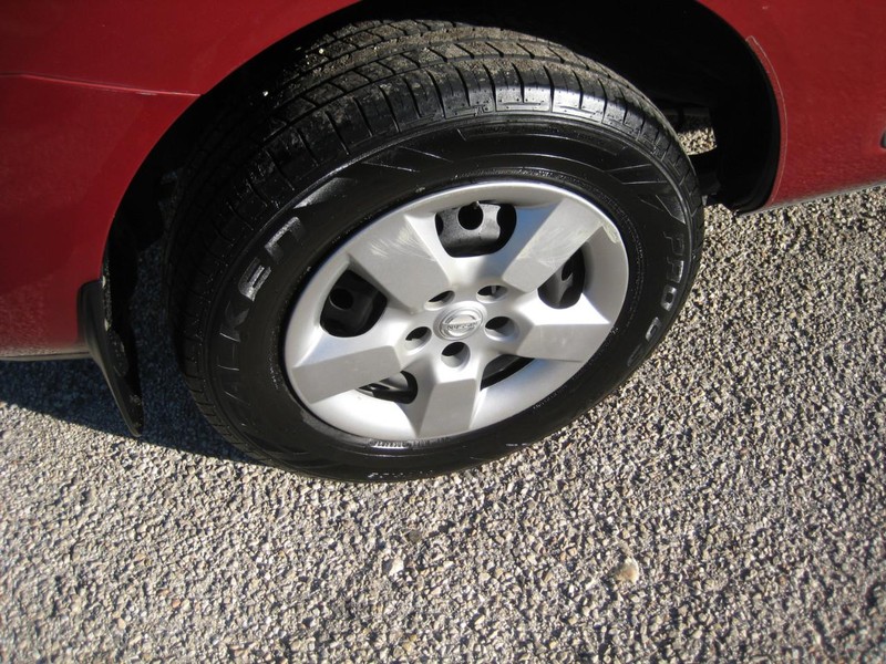 Nissan Rogue Vehicle Image 09