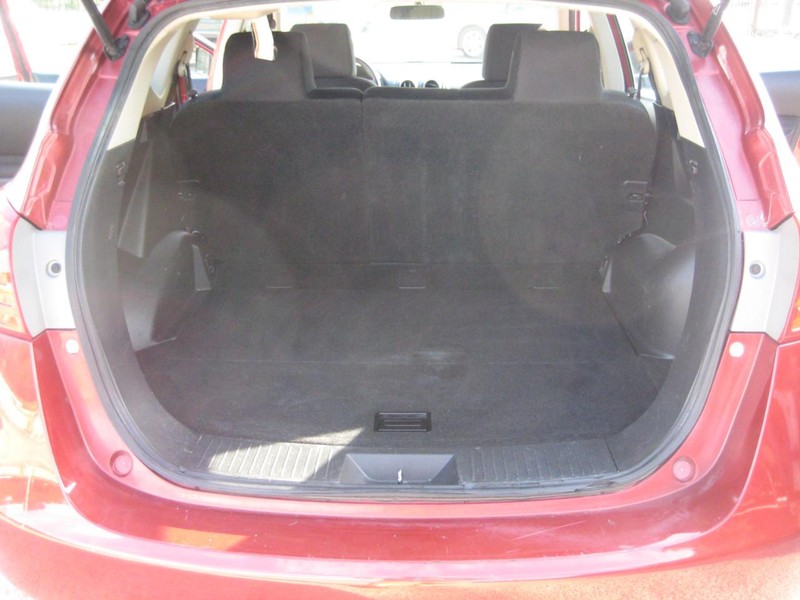 Nissan Rogue Vehicle Image 17