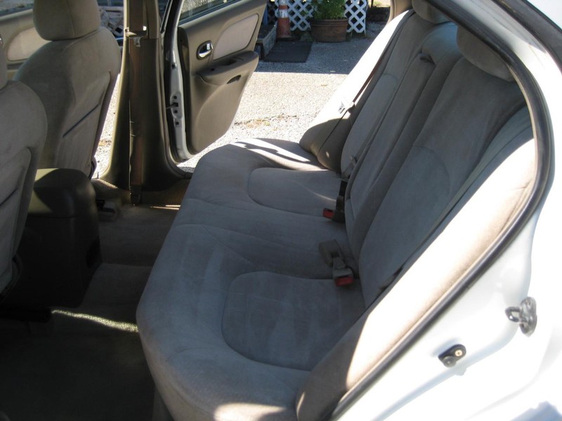 Hyundai Sonata Vehicle Full-screen Gallery Image 18