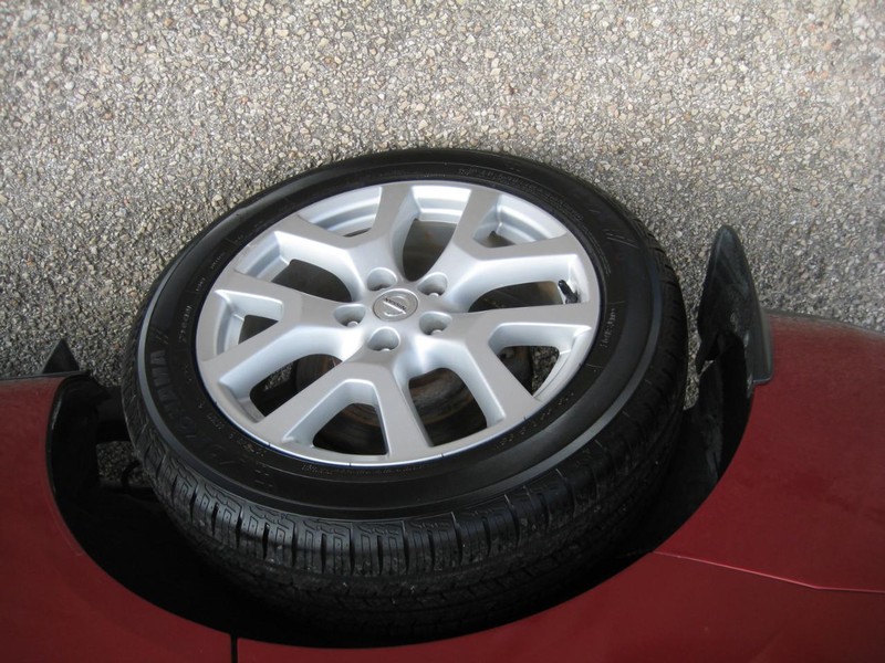 Nissan Rogue Vehicle Image 10