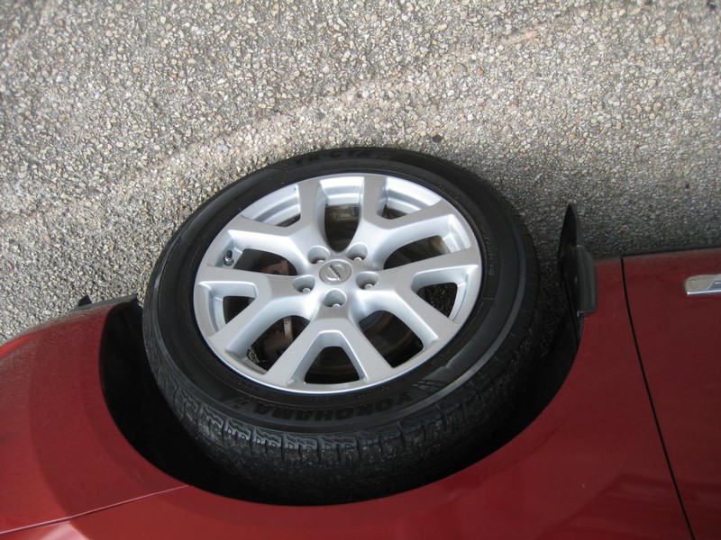 Nissan Rogue Vehicle Image 11