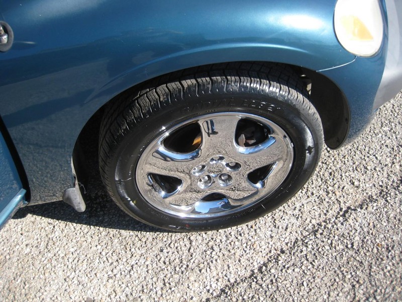 Chrysler PT Cruiser Vehicle Full-screen Gallery Image 16