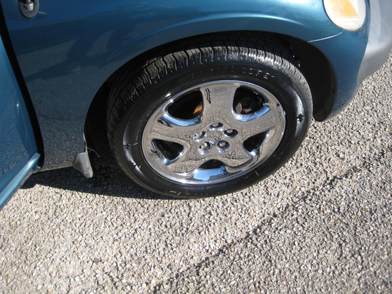 Chrysler PT Cruiser Vehicle Full-screen Gallery Image 20
