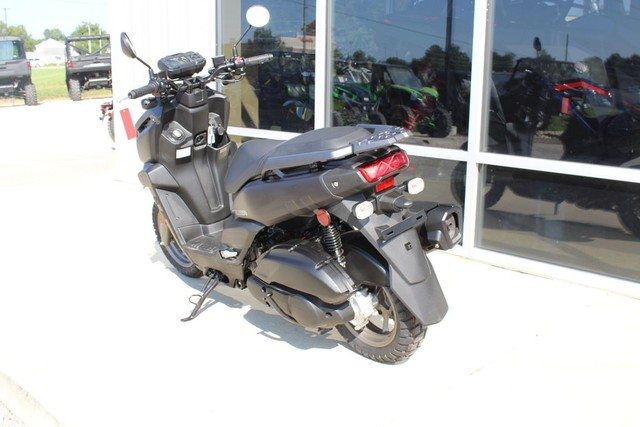 Yamaha Zuma 125 Vehicle Image 02