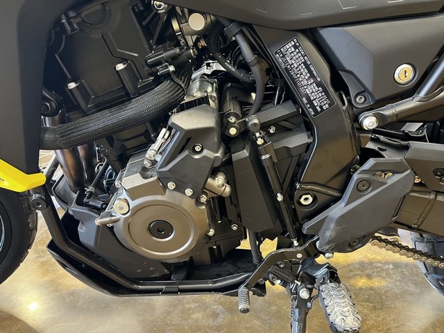Suzuki V-Strom 800DE Vehicle Image 02