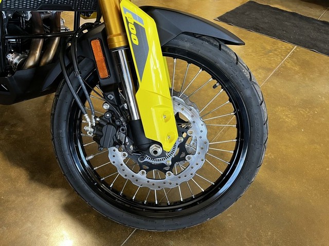 Suzuki V-Strom 800DE Vehicle Image 03
