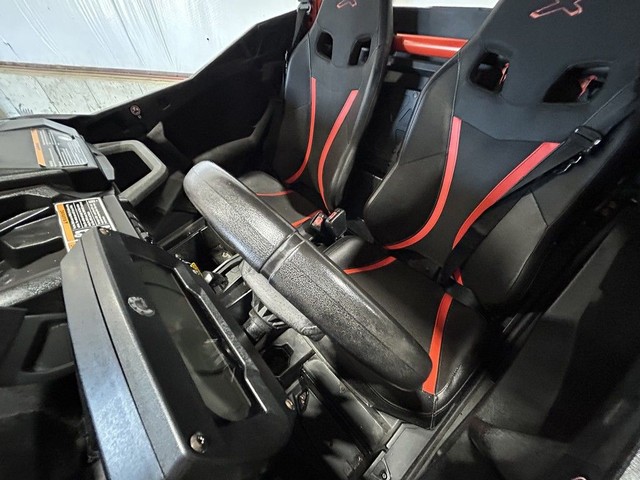 Can-Am X rc 1000R Vehicle Image 08