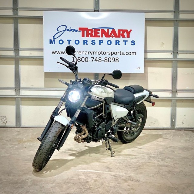 Kawasaki Eliminator® Pearl Robotic White Vehicle Image 02