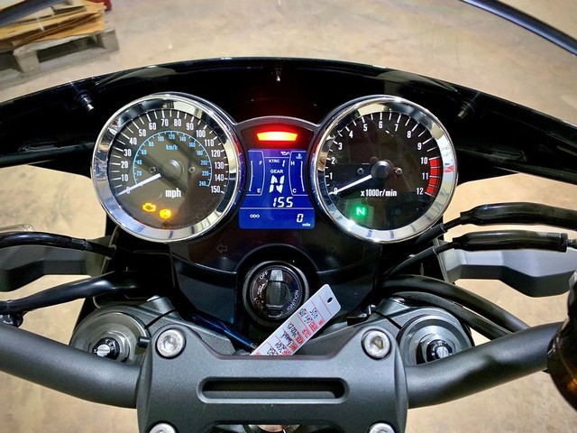 Kawasaki Z900RS Cafe ABS Vehicle Image 03