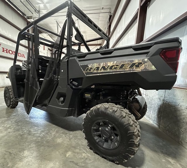 Polaris Ranger Crew 1000 Premium Polaris Pursuit Vehicle Image 02