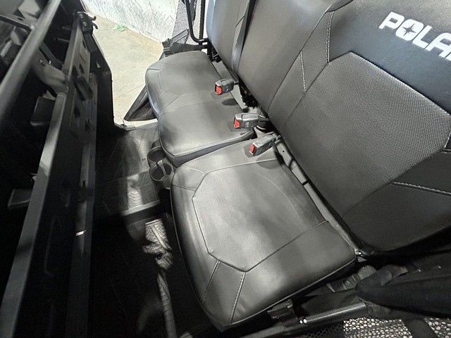 Polaris Ranger Crew 1000 Premium Polaris Pursuit Vehicle Image 07