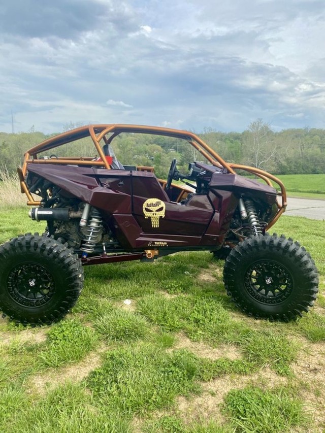Polaris RZR® RS1 White Lightning Vehicle Image 02