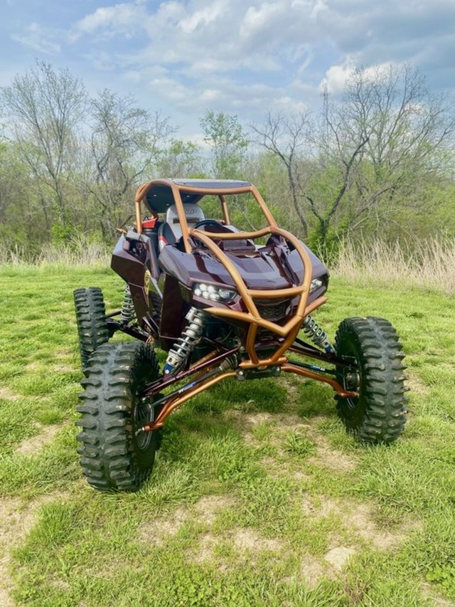 Polaris RZR® RS1 White Lightning Vehicle Image 04