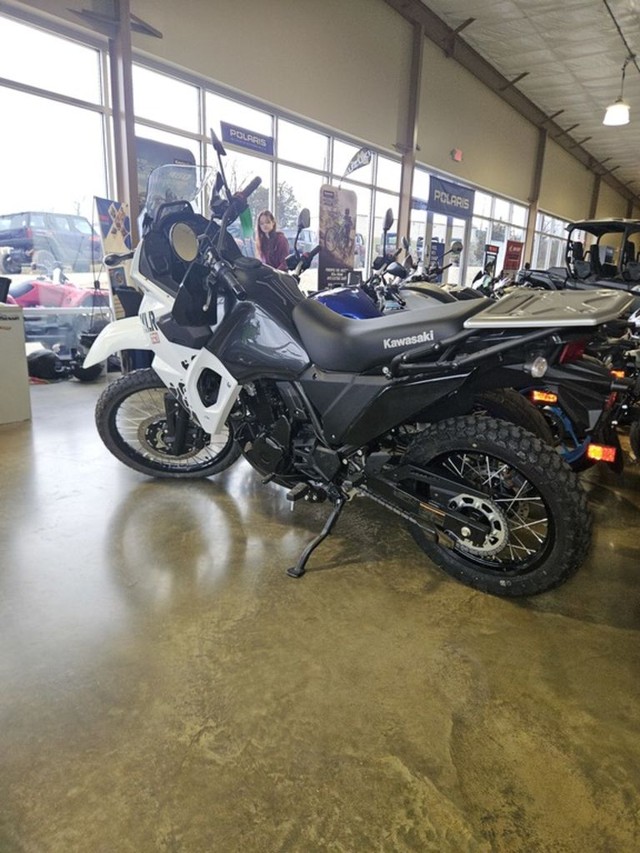 Kawasaki KLR®650 ABS Vehicle Image 02