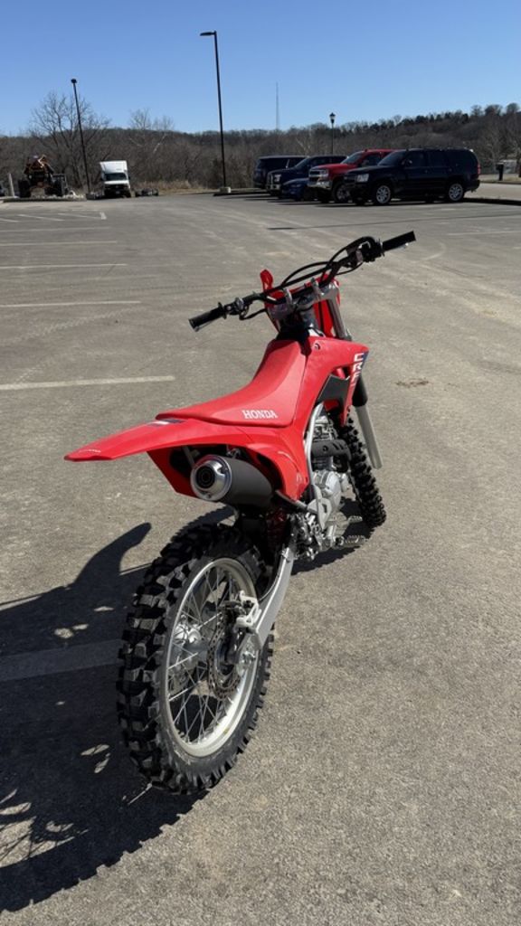 Honda® CRF250F Vehicle Image 05