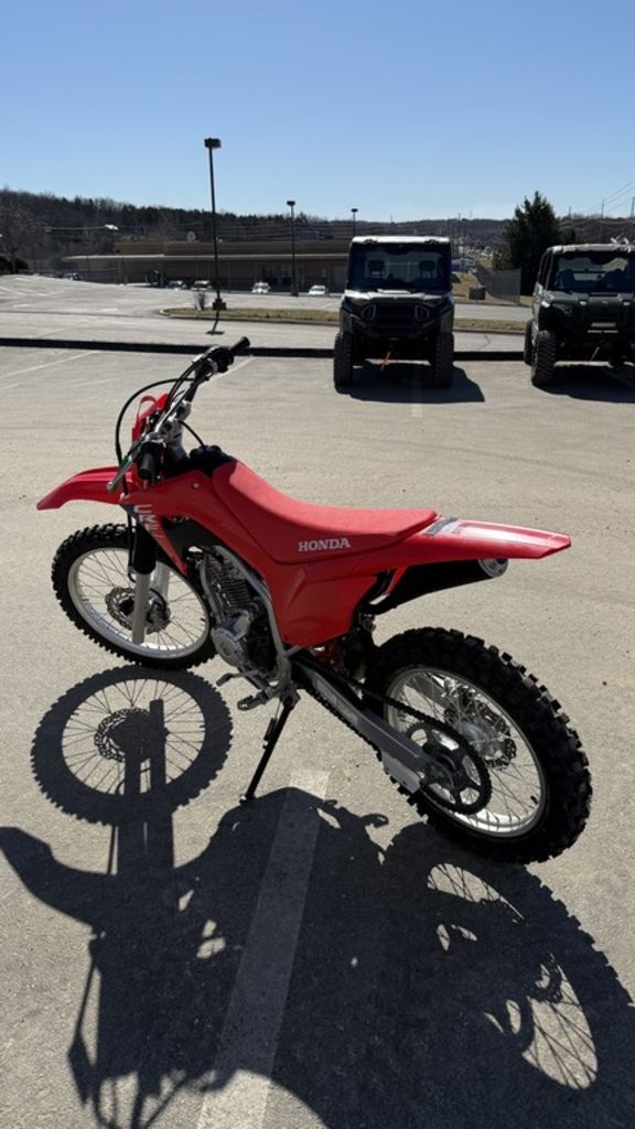 Honda® CRF250F Vehicle Image 04