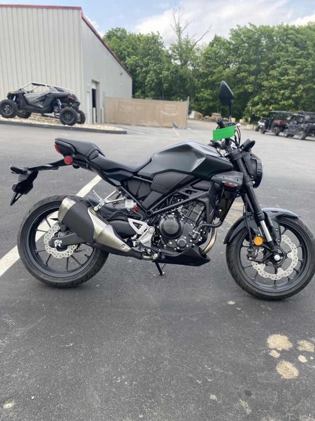 Honda CB300R Vehicle Image 02
