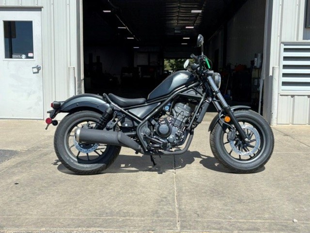 Honda Rebel 300 Vehicle Image 04