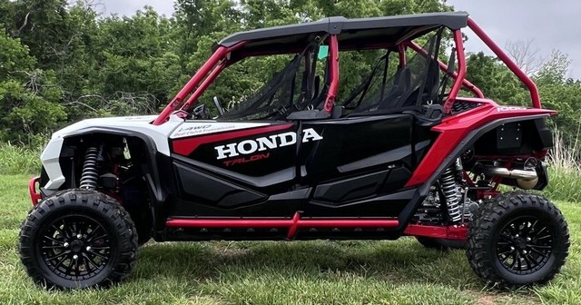 Honda Talon 1000X-4 FOX Live Valve Vehicle Image 02