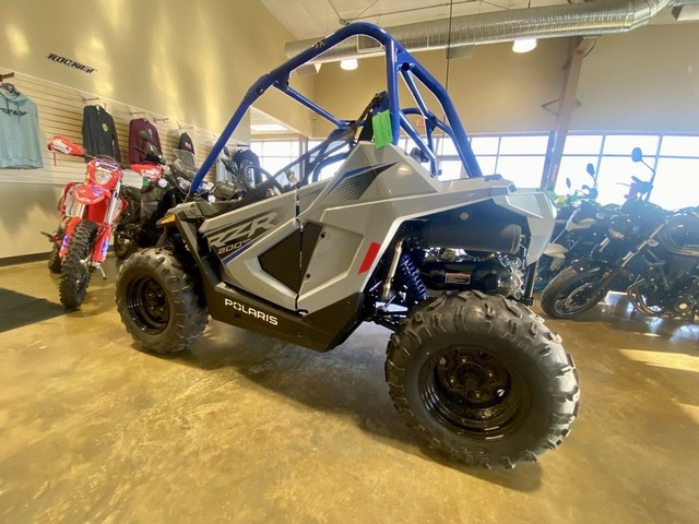 Polaris RZR 200 EFI Vehicle Image 03