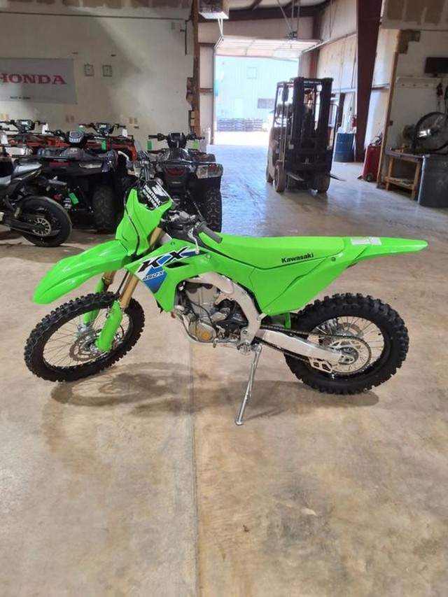Kawasaki KX?450X Vehicle Image 02