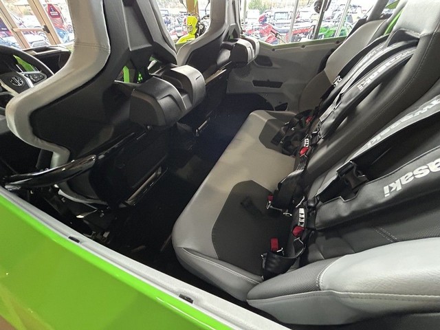 Kawasaki Teryx 5 H2 Deluxe ES Vehicle Image 08