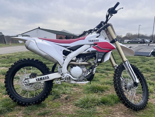 Yamaha YZ250F 70th Anniversary Edition Vehicle Image 04