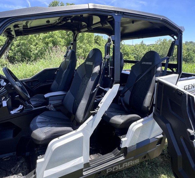 Polaris General XP 4 1000 Sport Vehicle Image 04