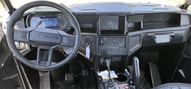 Polaris General XP 4 1000 Sport Vehicle Image 05