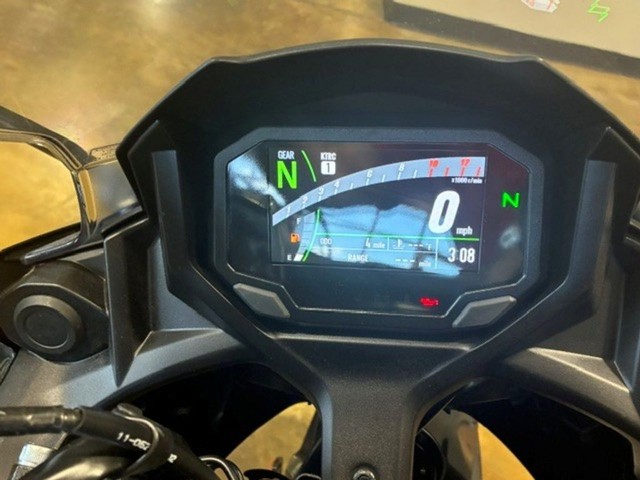 Kawasaki Ninja® 650 Vehicle Image 05