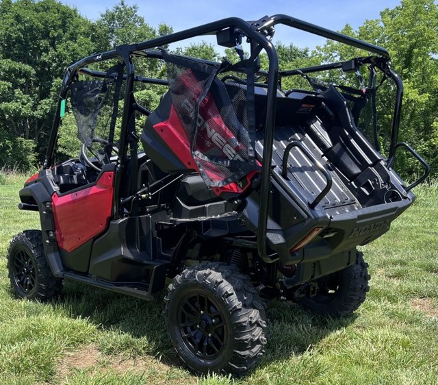 Honda Pioneer 1000-5 Deluxe Vehicle Image 03